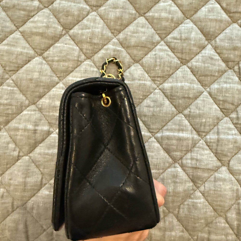 Series 1 Chanel Vintage Black Lambskin Full Flap Mini Bag - Picture 3 of 16